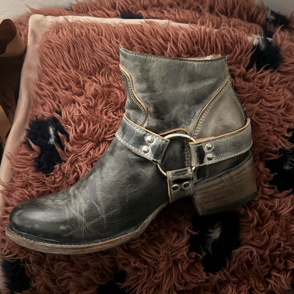 Freebird by Steven Distressed Black and Gray Ankle Boots